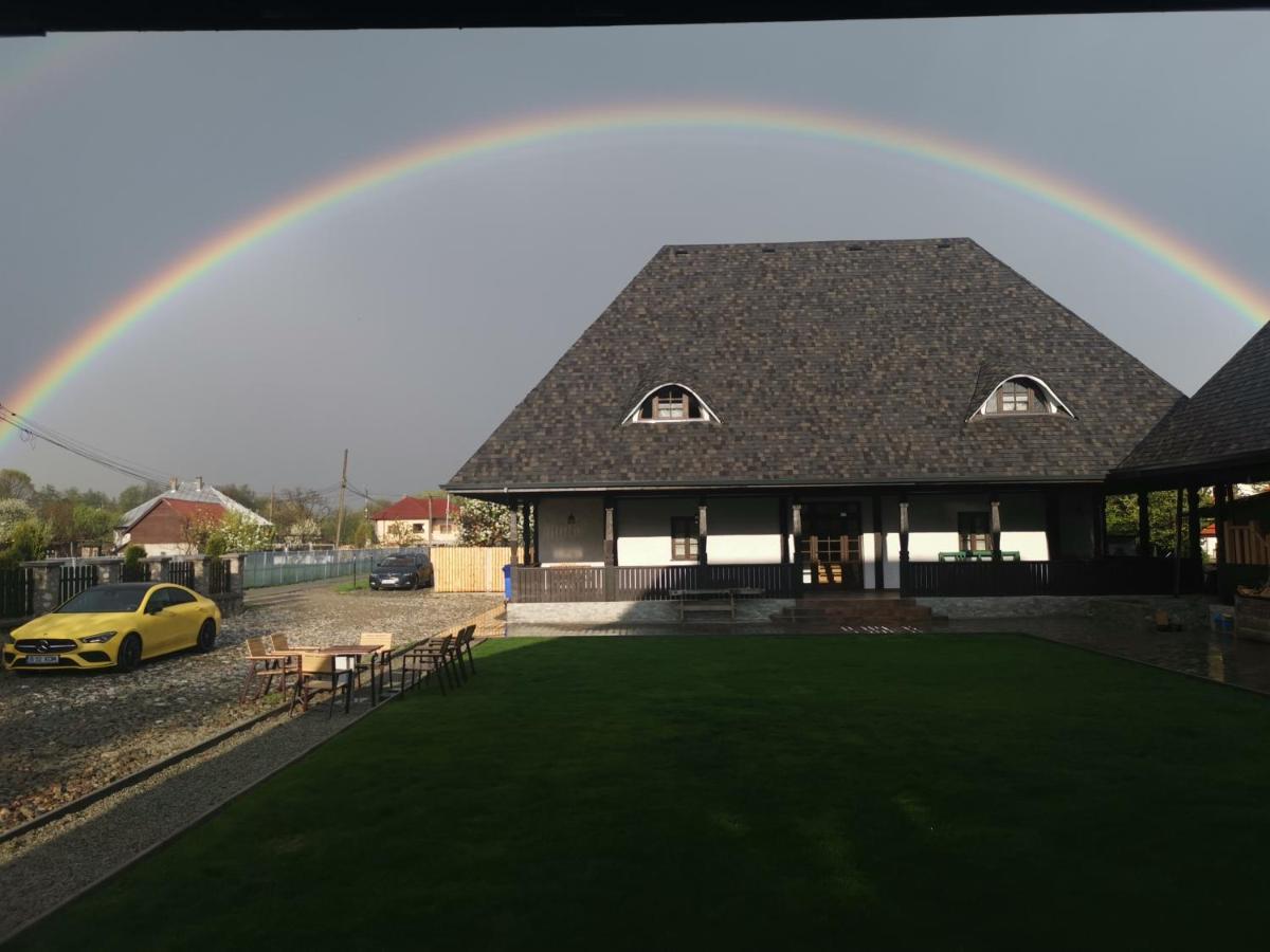 Ograda Bunicilor Villa Baia de Fier Exteriör bild