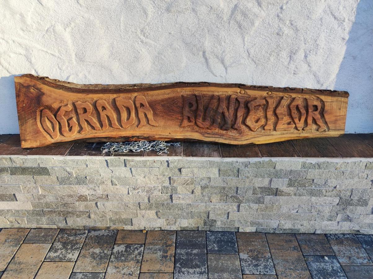 Ograda Bunicilor Villa Baia de Fier Exteriör bild