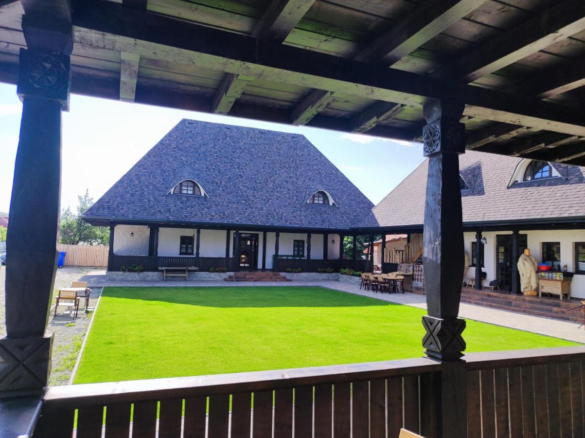 Ograda Bunicilor Villa Baia de Fier Exteriör bild