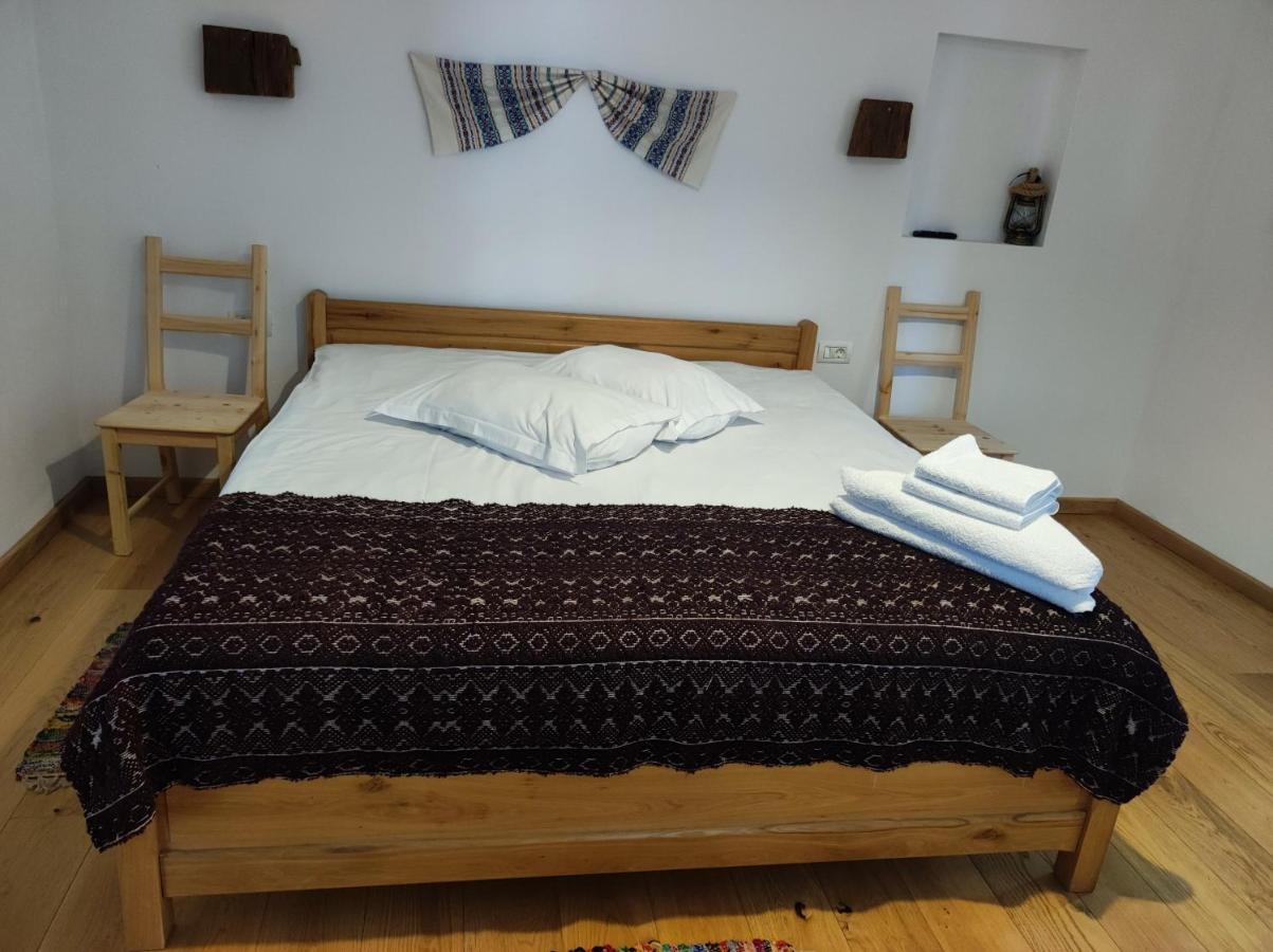 Ograda Bunicilor Villa Baia de Fier Exteriör bild