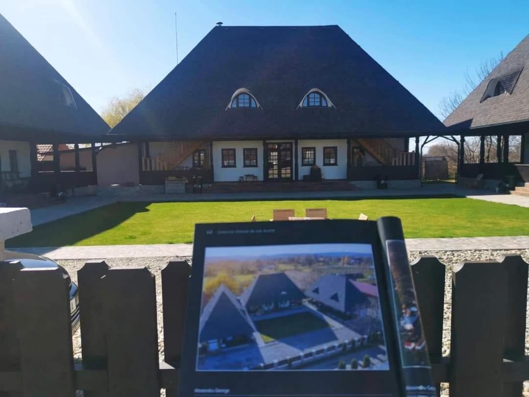 Ograda Bunicilor Villa Baia de Fier Exteriör bild